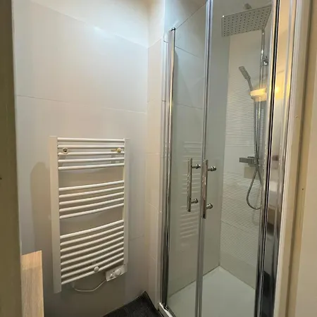 Free Parking, Private Bedroom And Bathroom With Seaview * ニース