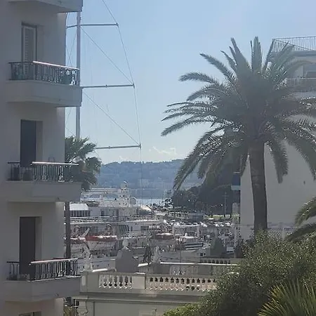 Free Parking, Private Bedroom And Bathroom With Seaview Nice